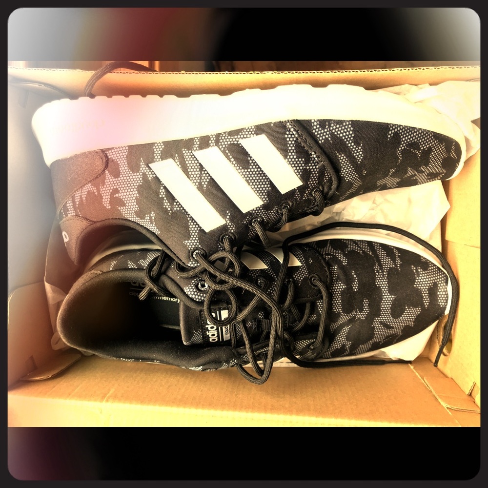 ADIDAS Women’s 6.5 Cloudfoam Racer NEVER WORN